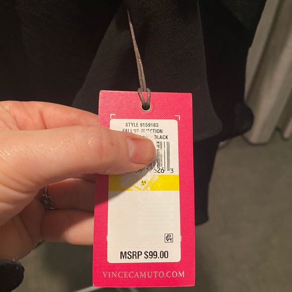 NWT Vince Camuto ruffle sleeve blouse - Picture 4 of 7